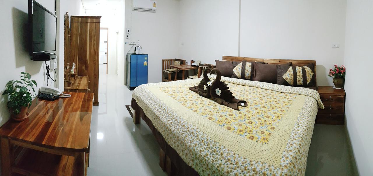 Sukkasem Guesthouse Thungsong ทุ่งสง ภายนอก รูปภาพ